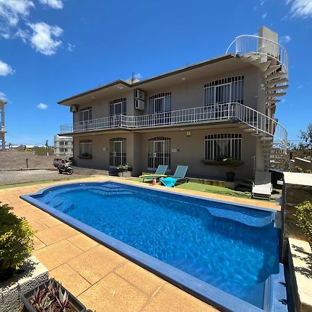 Tropical Retreats Apartment Flic en Flac Bagian luar foto