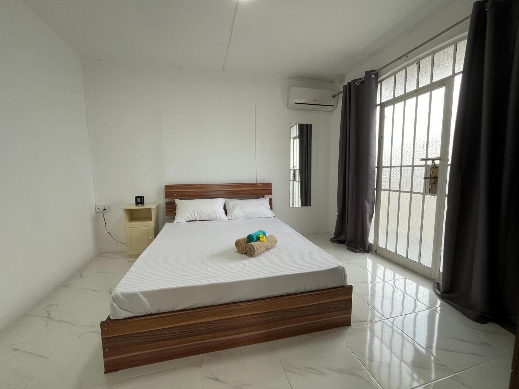 Tropical Retreats Apartment Flic en Flac Bagian luar foto