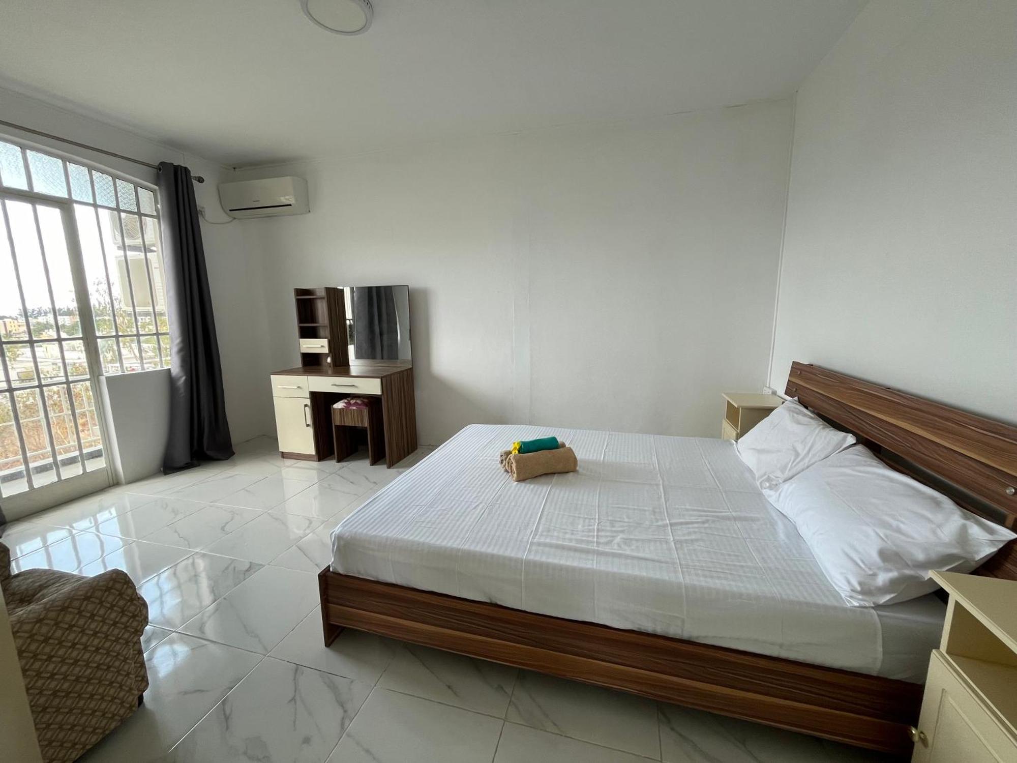 Tropical Retreats Apartment Flic en Flac Bagian luar foto