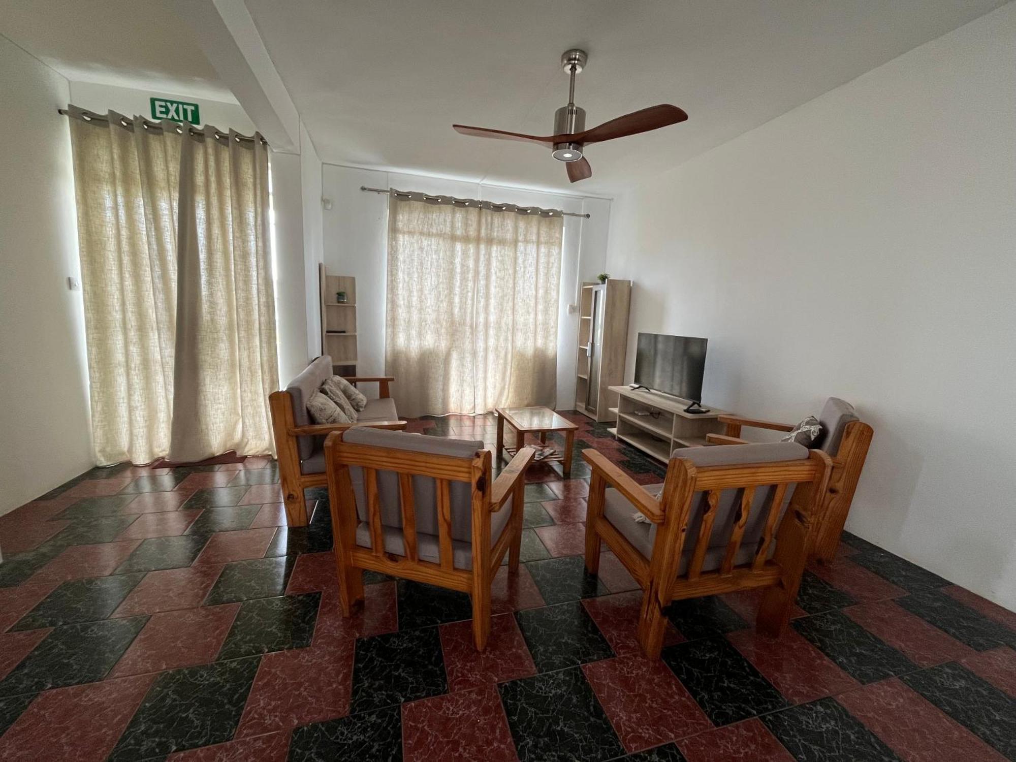 Tropical Retreats Apartment Flic en Flac Bagian luar foto